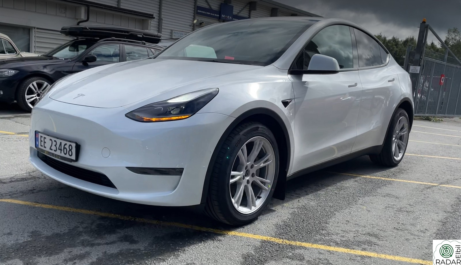TESLA Model Y LR AWD - 4,4 sek - 565 km - AMD Ryzen