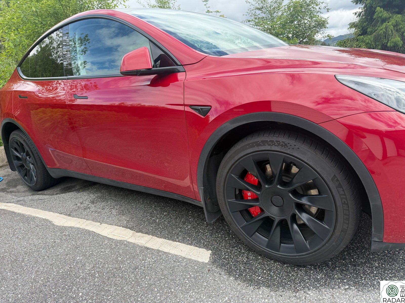TESLA Model Y Long Range AWD