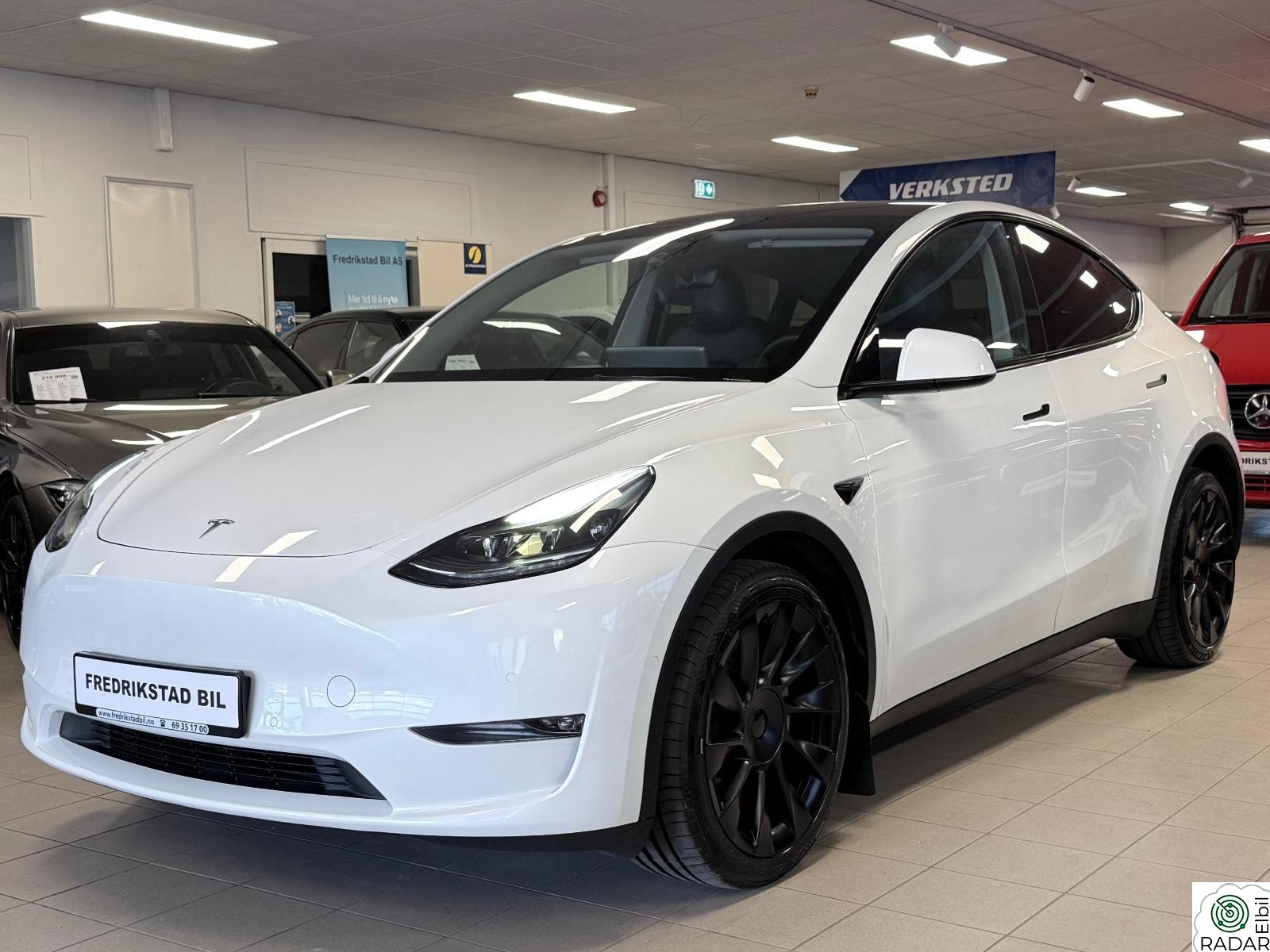 TESLA Model Y LONGRANGE-AWD-PREMIUM-HENGERFESTE-VARMEPUMPE-ACC
