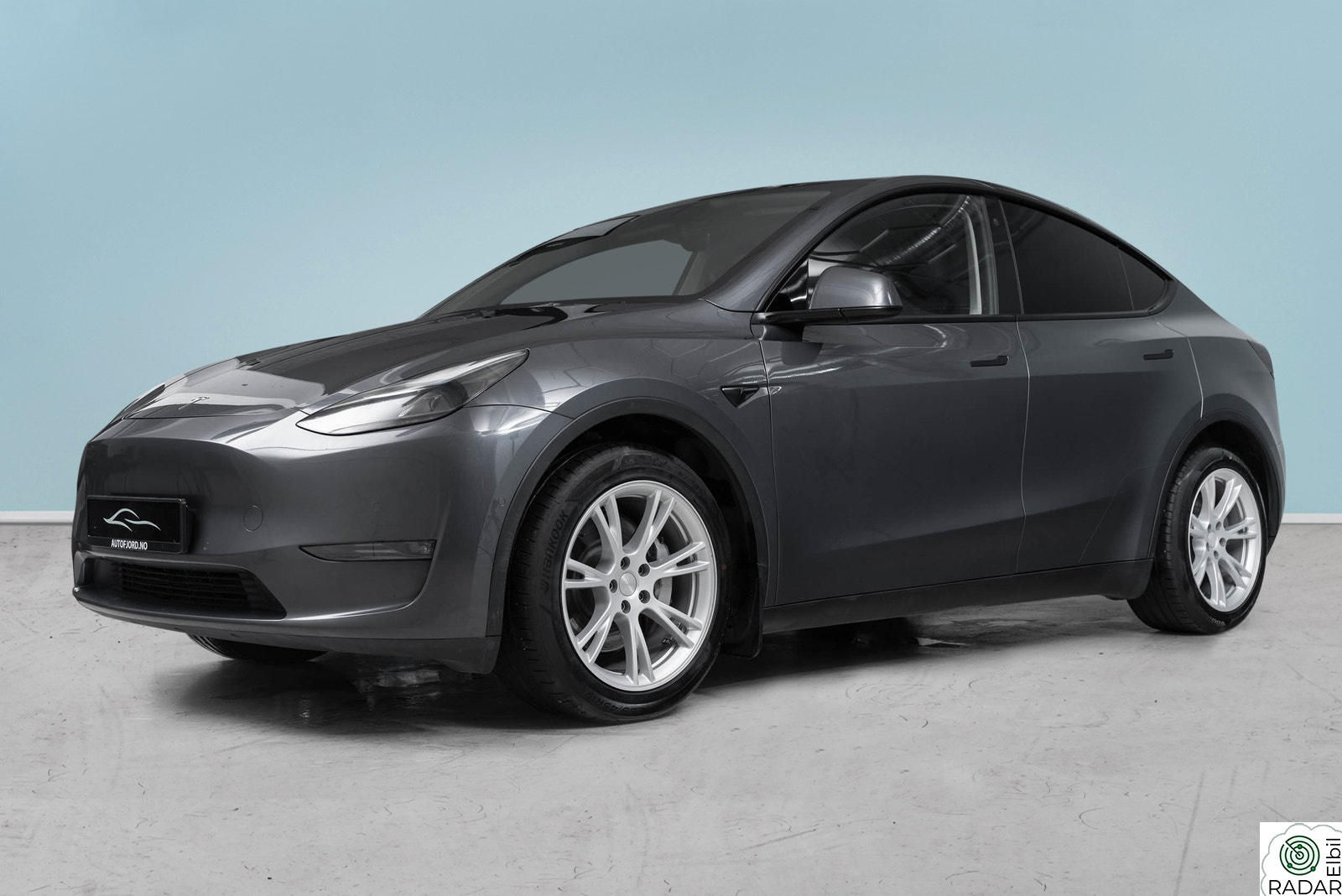 TESLA Model Y Long Range / AWD / Autopilot / Krok / ACC
