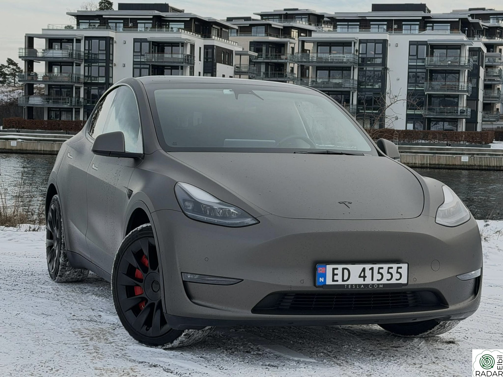 TESLA Model Y LONG RANGE/ AWD/ KROK/ EU 11.27/ AUTOPILOT/ V-PUMPE