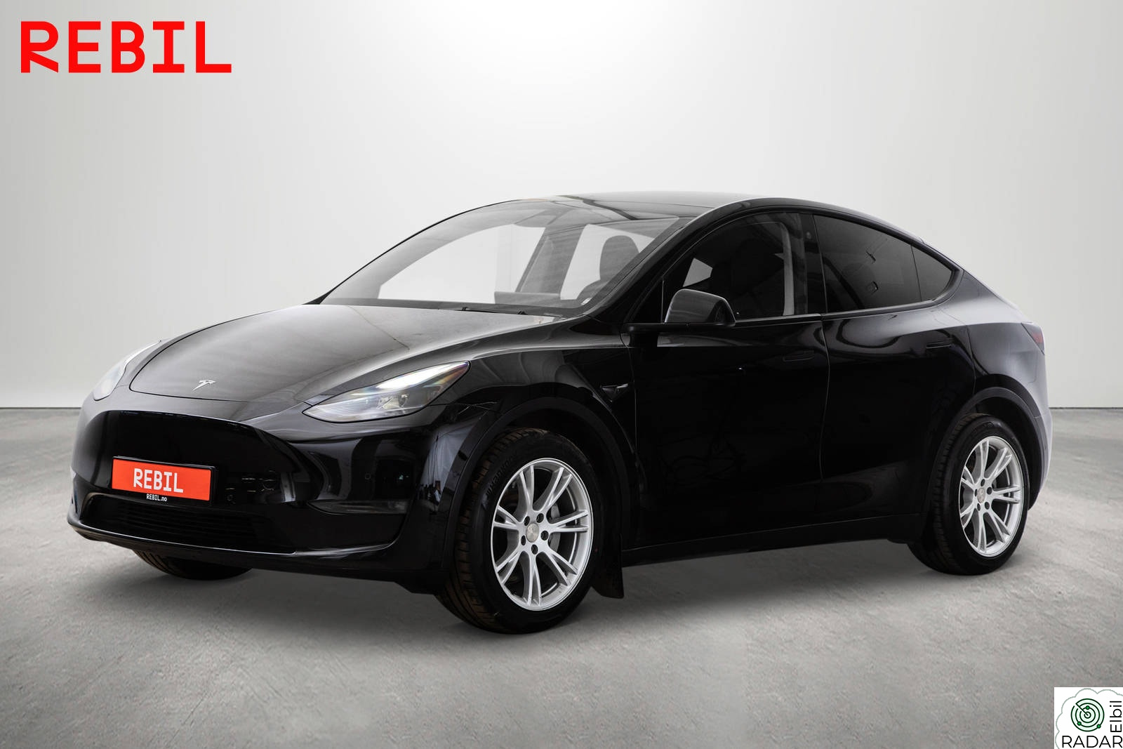 TESLA Model Y 542km(WLTP)/LR/AWD/Ryzen/Krok/AP/R.kamera/Pano/V.pumpe