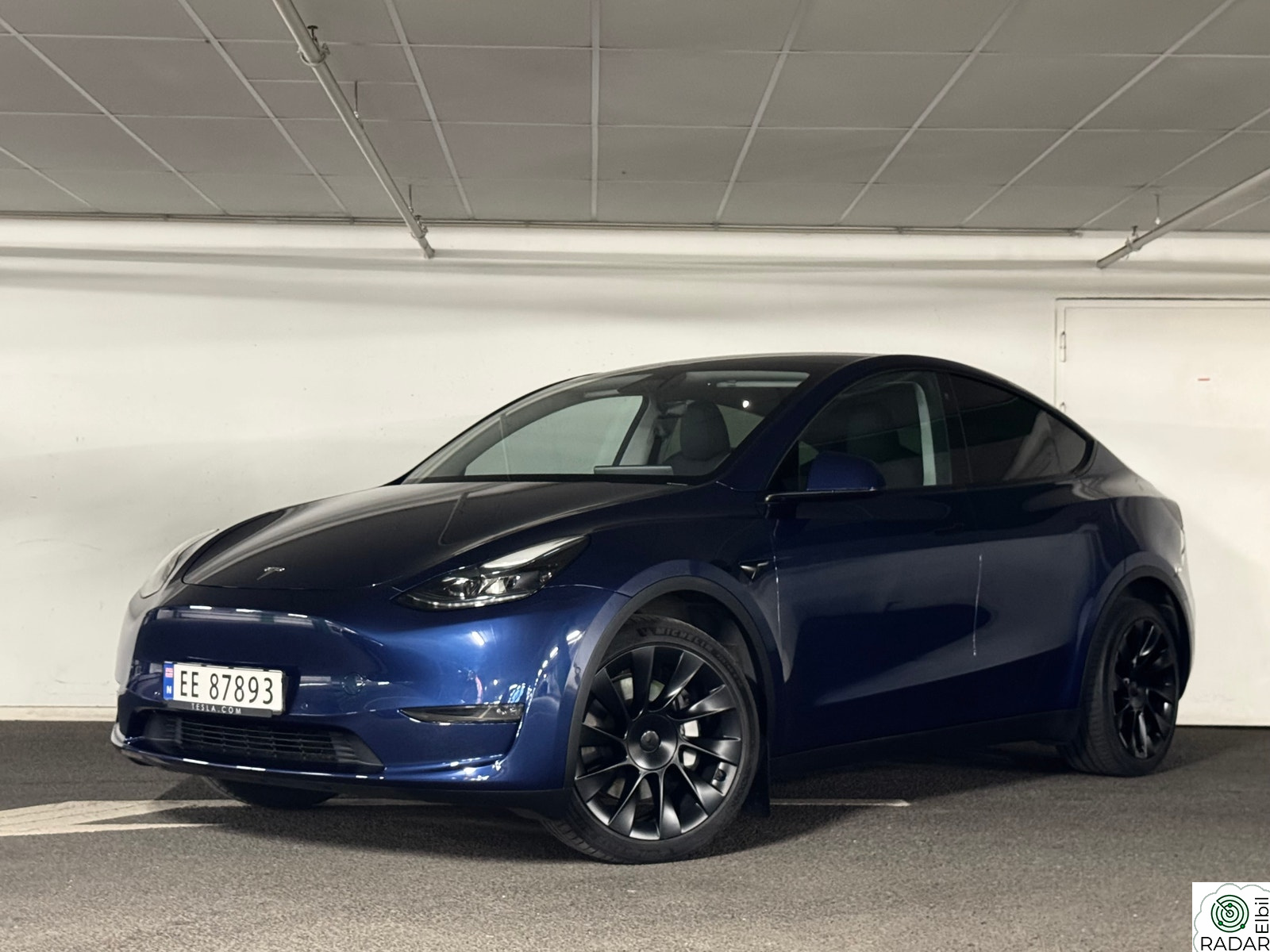 TESLA Model Y LONG RANGE AWD+HENGERFESTE+20"+AUTOPILOT+++