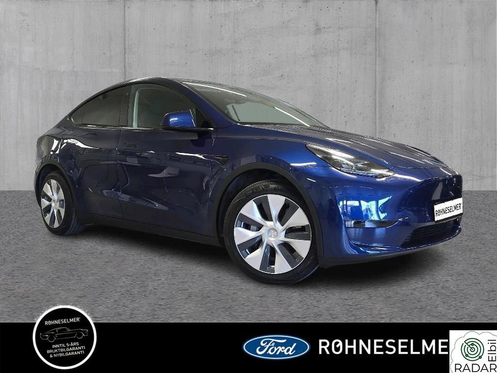 TESLA Model Y Long Range AWD/ autopilot/ Kamera