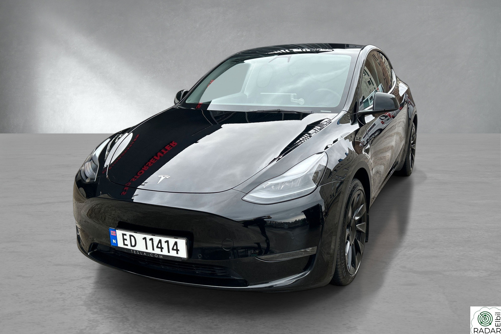 TESLA Model Y LR AWD – Som ny! Kun 32 000 km + nylig EU-godkjent