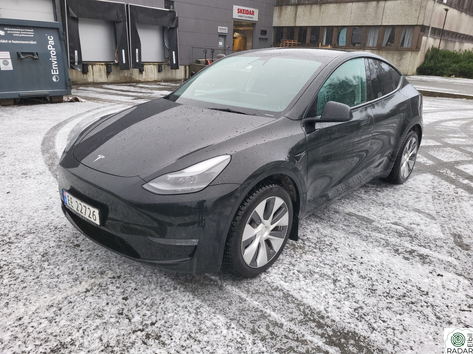 TESLA Model Y Long Range AWD PREMIUM,H-FESTE,KAMERA,PANORAMA,HIFI,19"