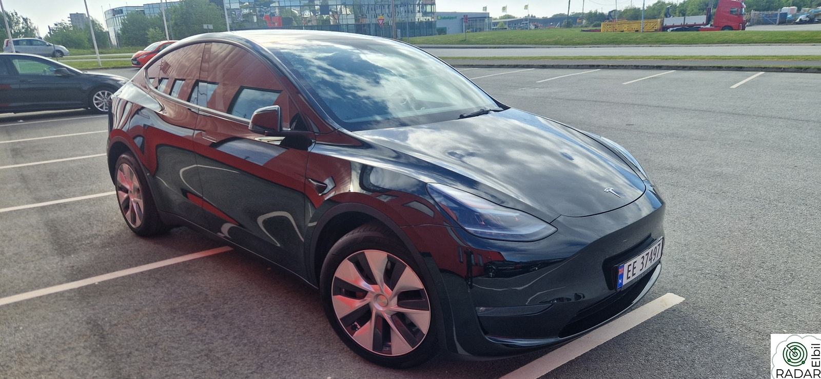 TESLA Model Y Long Range AWD