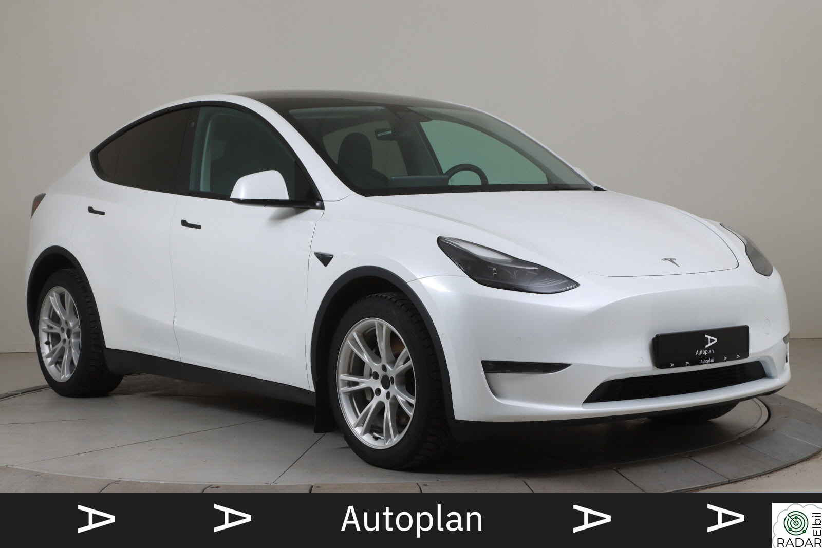 TESLA Model Y Long Range AWD AP/Krok/V.pumpe/Pano/Ryzen