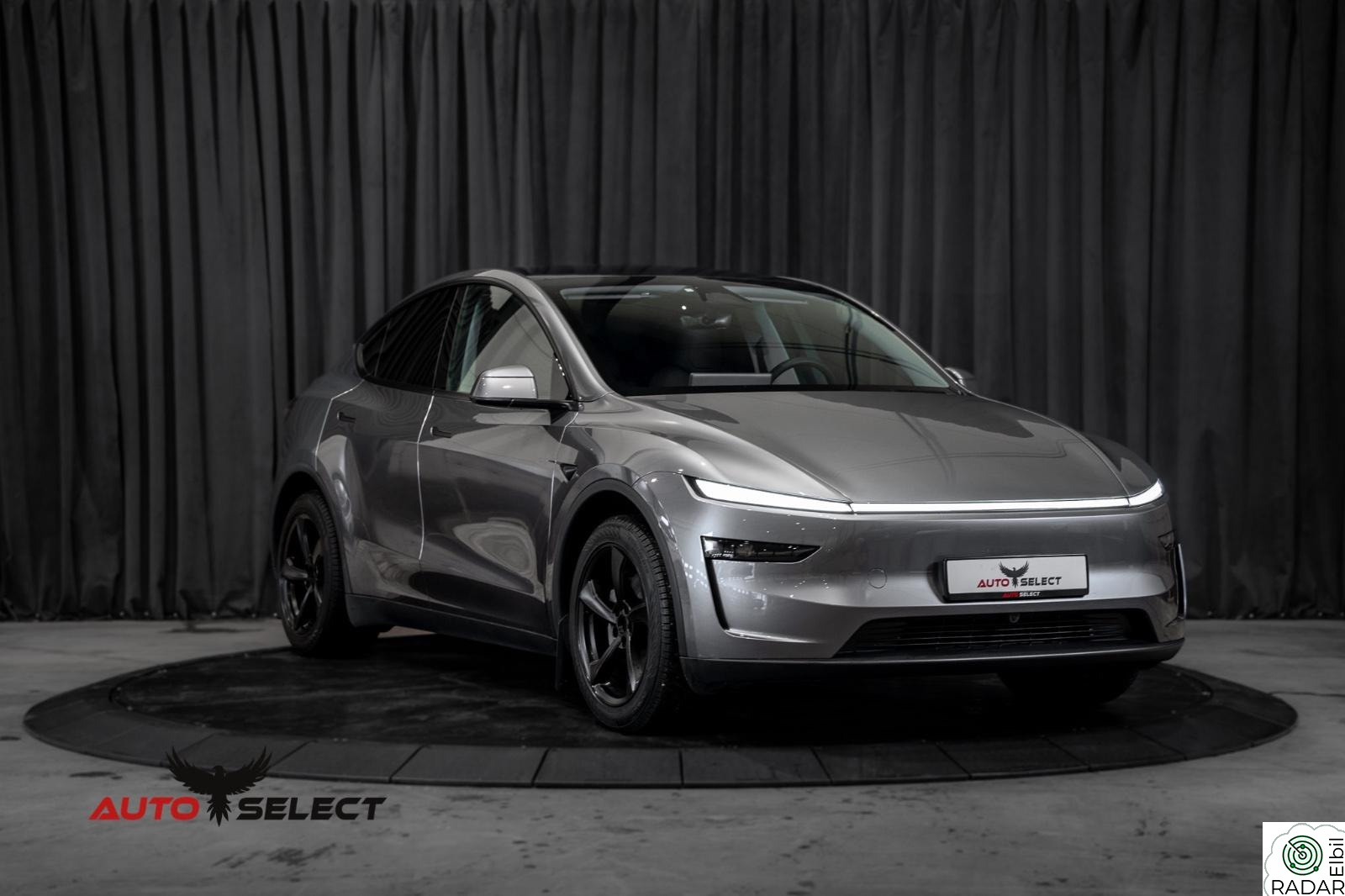 TESLA Model Y Long Range AWD/Premium Lyd/Varmepumpe/Krok/Alcantara