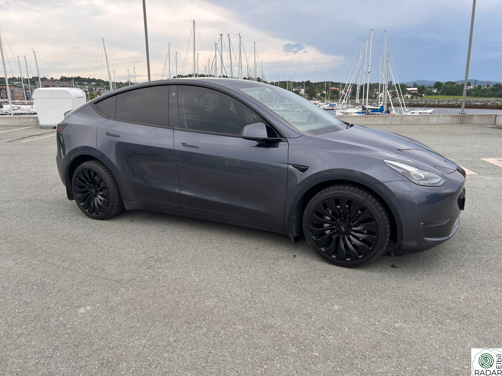 TESLA Model Y Long Range AWD