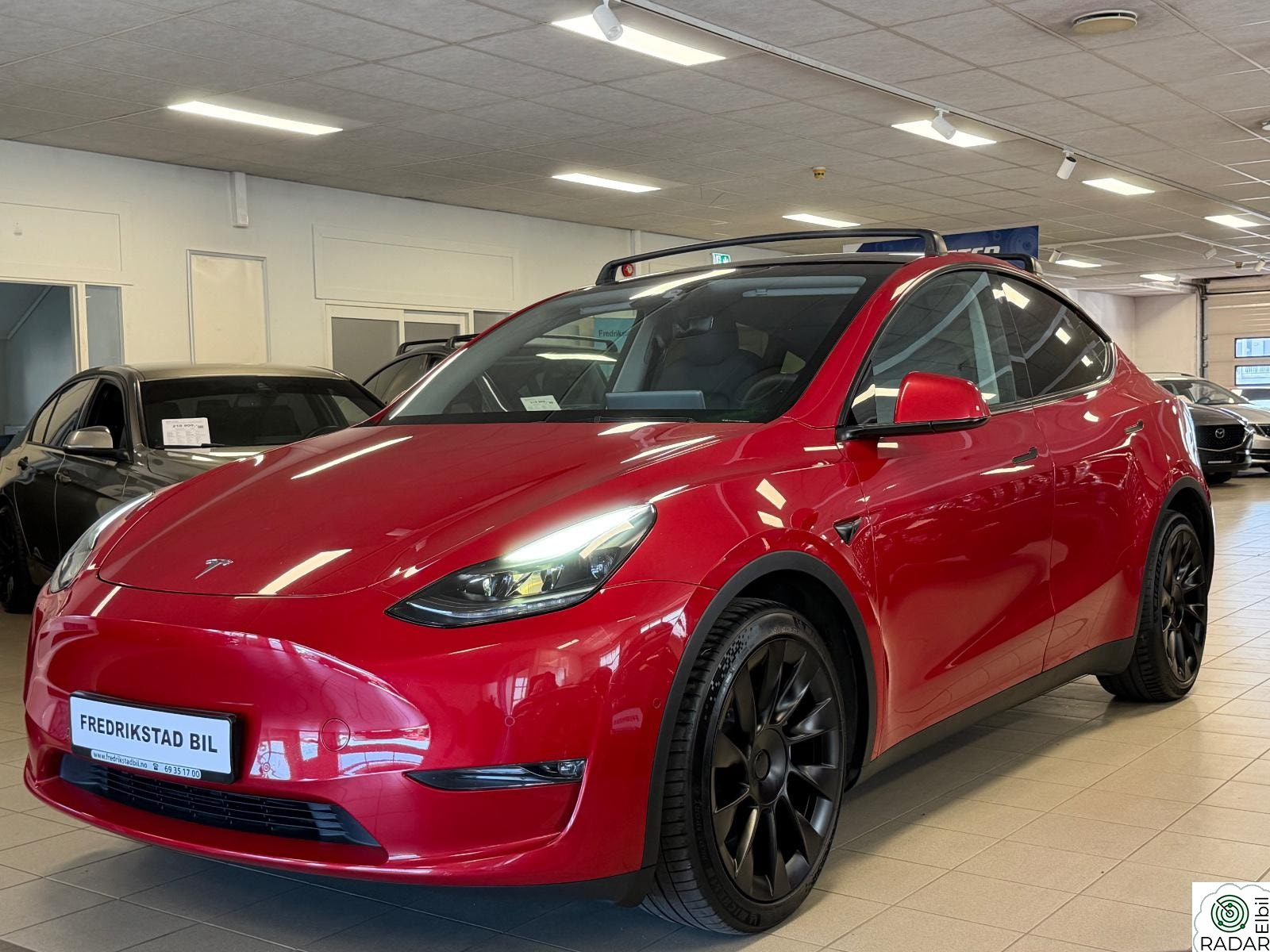 TESLA Model Y LONGRANGE-AWD-PREMIUM-HENGERFESTE-VARMEPUMPE-ACC