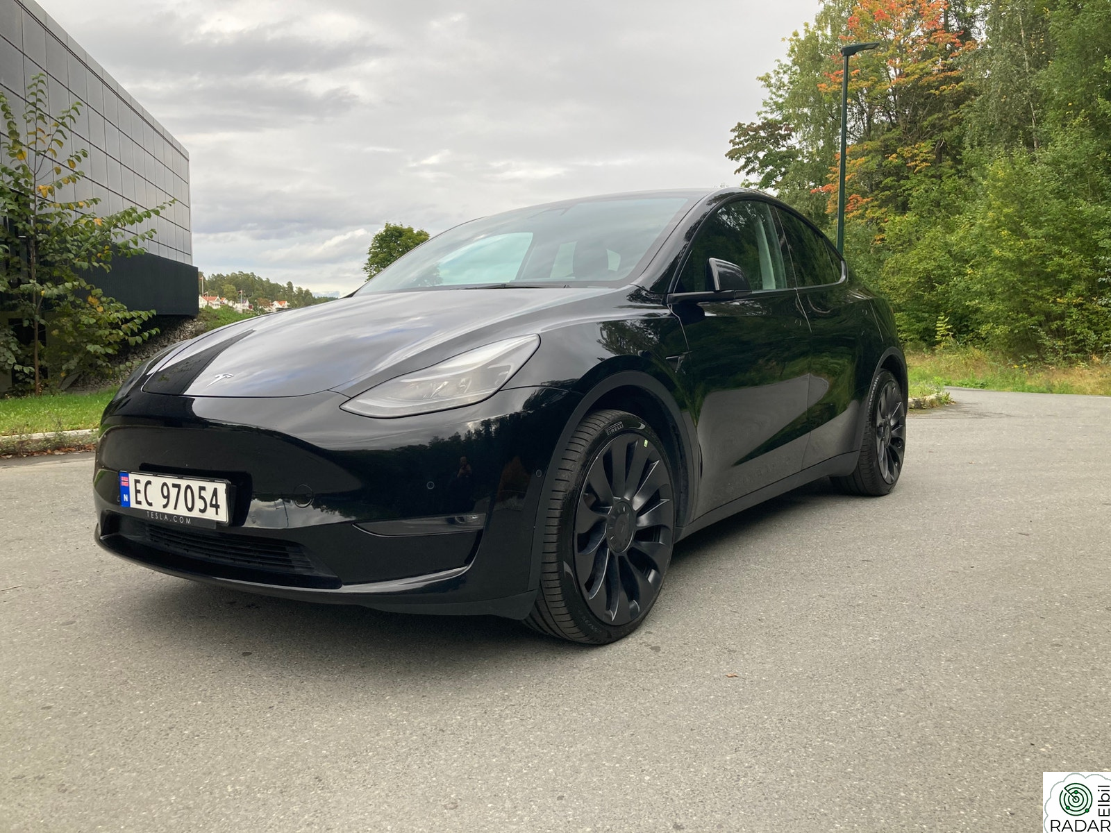 TESLA Model Y Long Range AWD