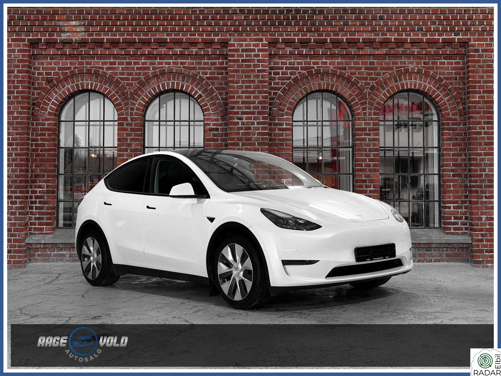 TESLA Model Y LongRange - AWD - Autopilot - Hengerfeste - 507 km -