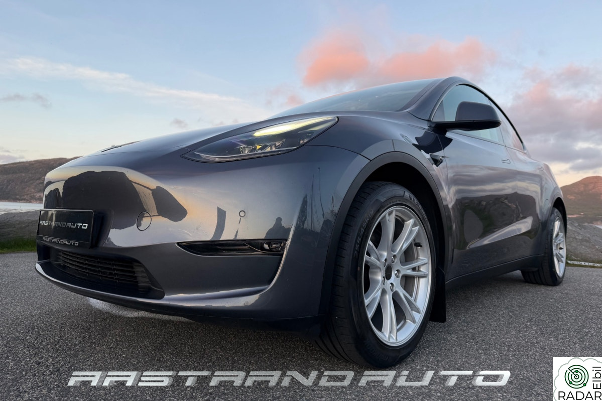 TESLA Model Y LR|PREMIUM|RYZEN|HIFI|PANO|P.SENSOR|KROK|SKINN|CDELETE