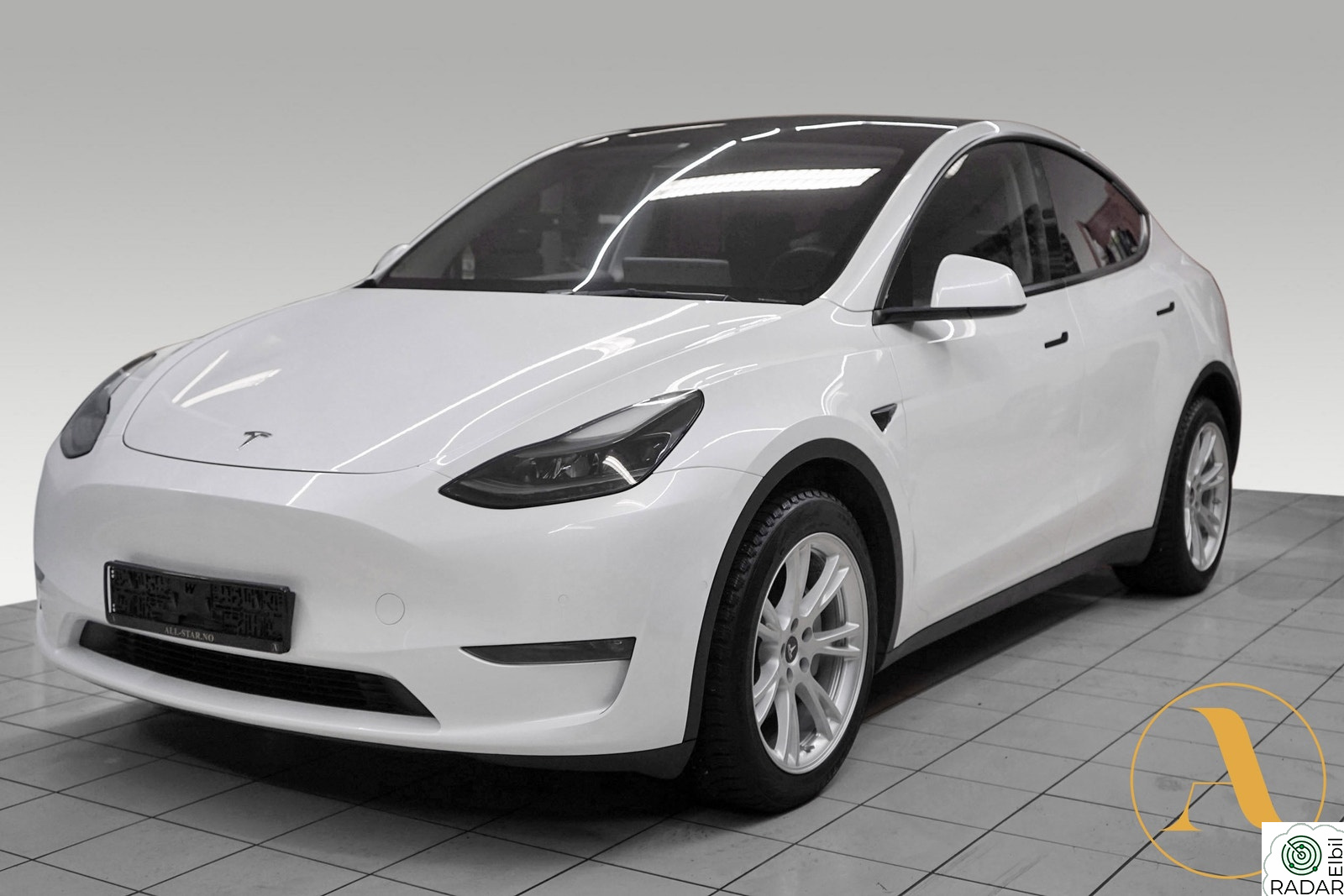 TESLA Model Y LONG RANGE AWD PREMIUM/PANORAMA/AUTOPILOT/H.FESTE/NORSK