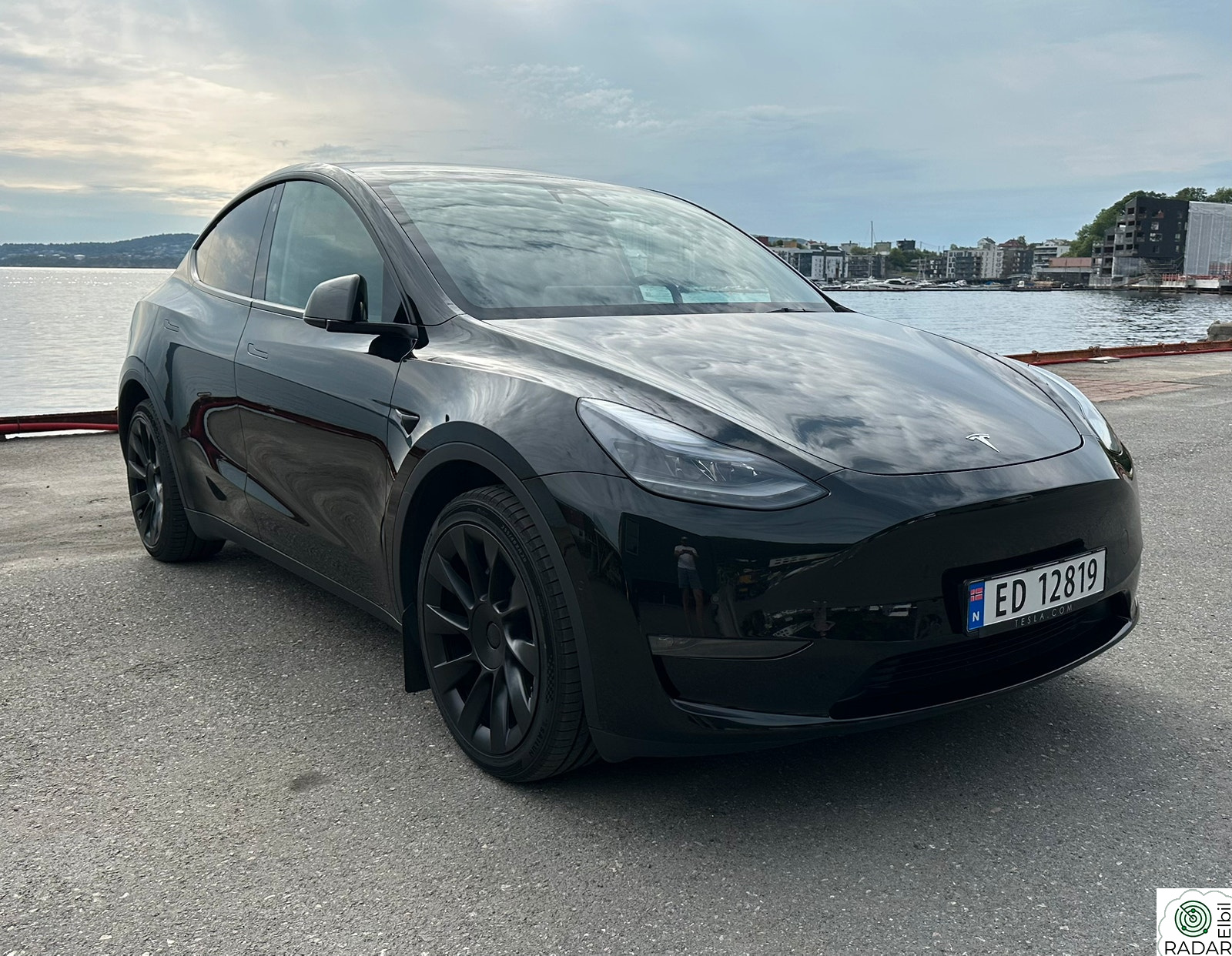 TESLA Model Y Long Range AWD