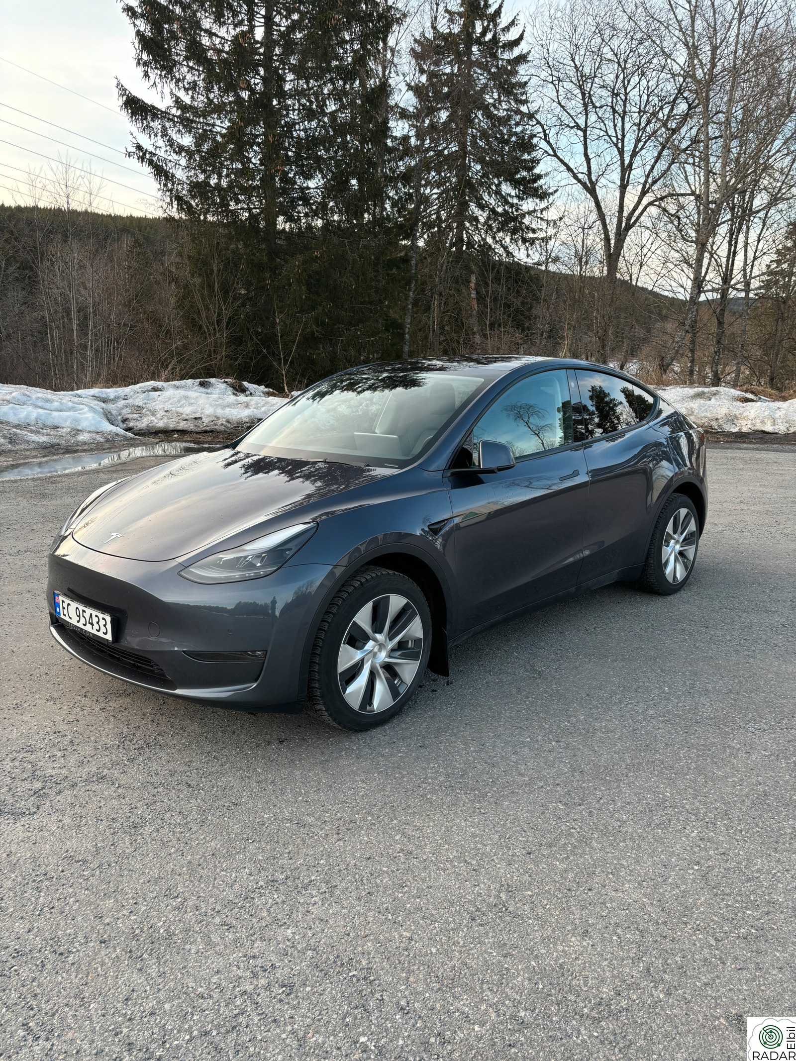 TESLA Model Y Long Range AWD - pris kan diskuteres ved raskt salg!!