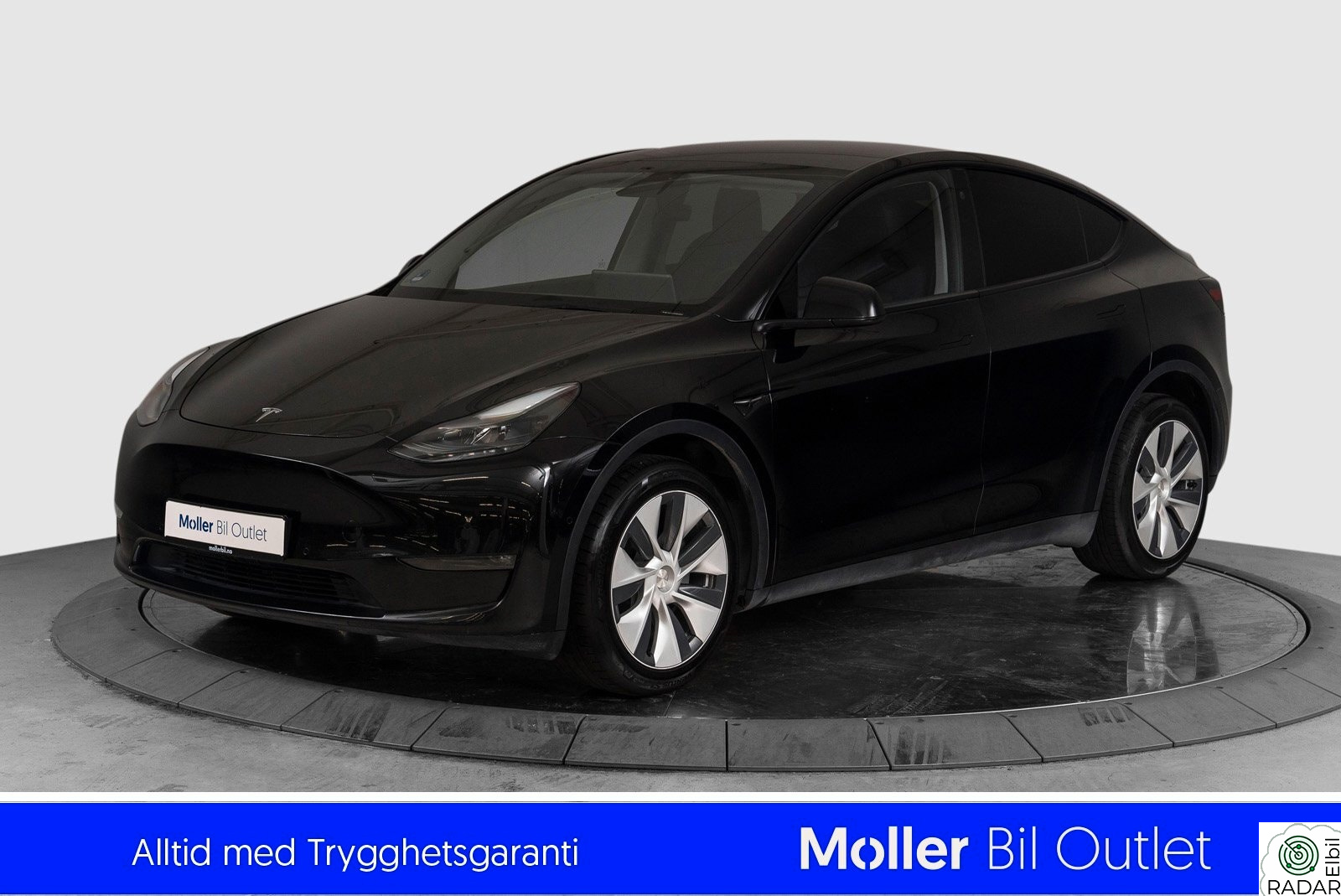 TESLA Model Y Long Range AWD - R.Kam, Pano, LED, Krok