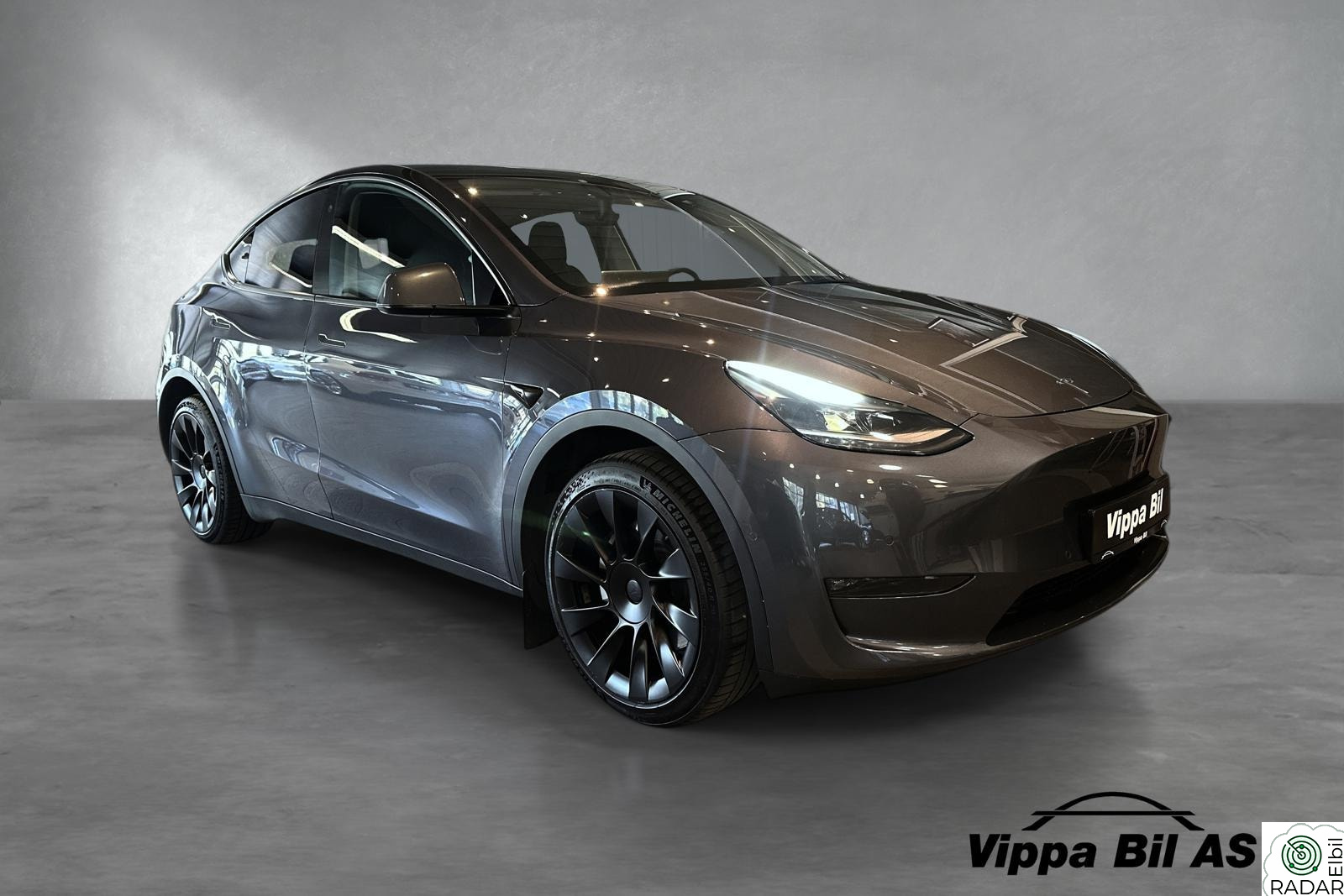 TESLA Model Y Long Range AWD / ACC / 20" / Lav km.stand