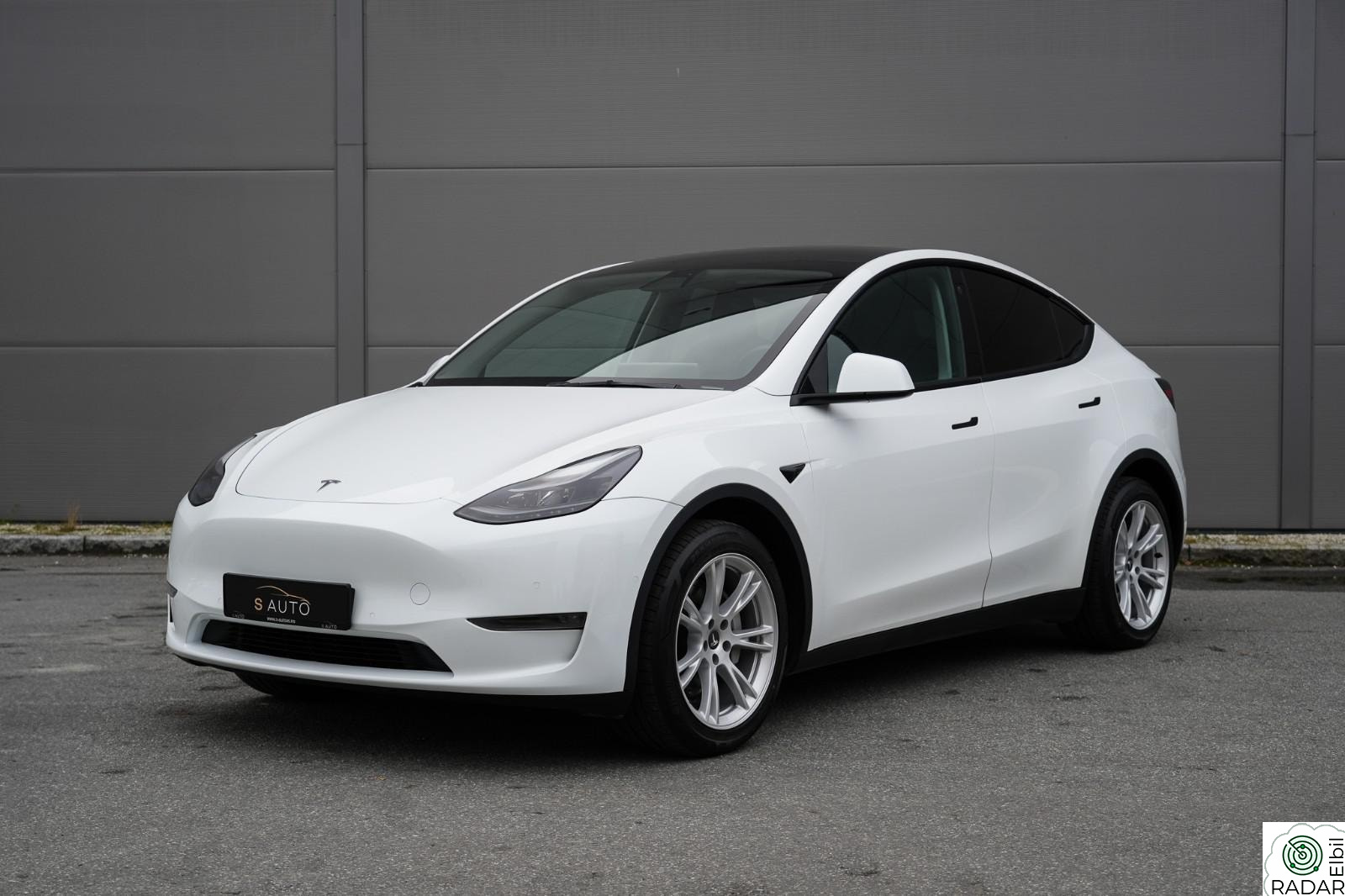 TESLA Model Y Long Range AWD, 542km, Autopilot, Ryzen, Krok, Premium