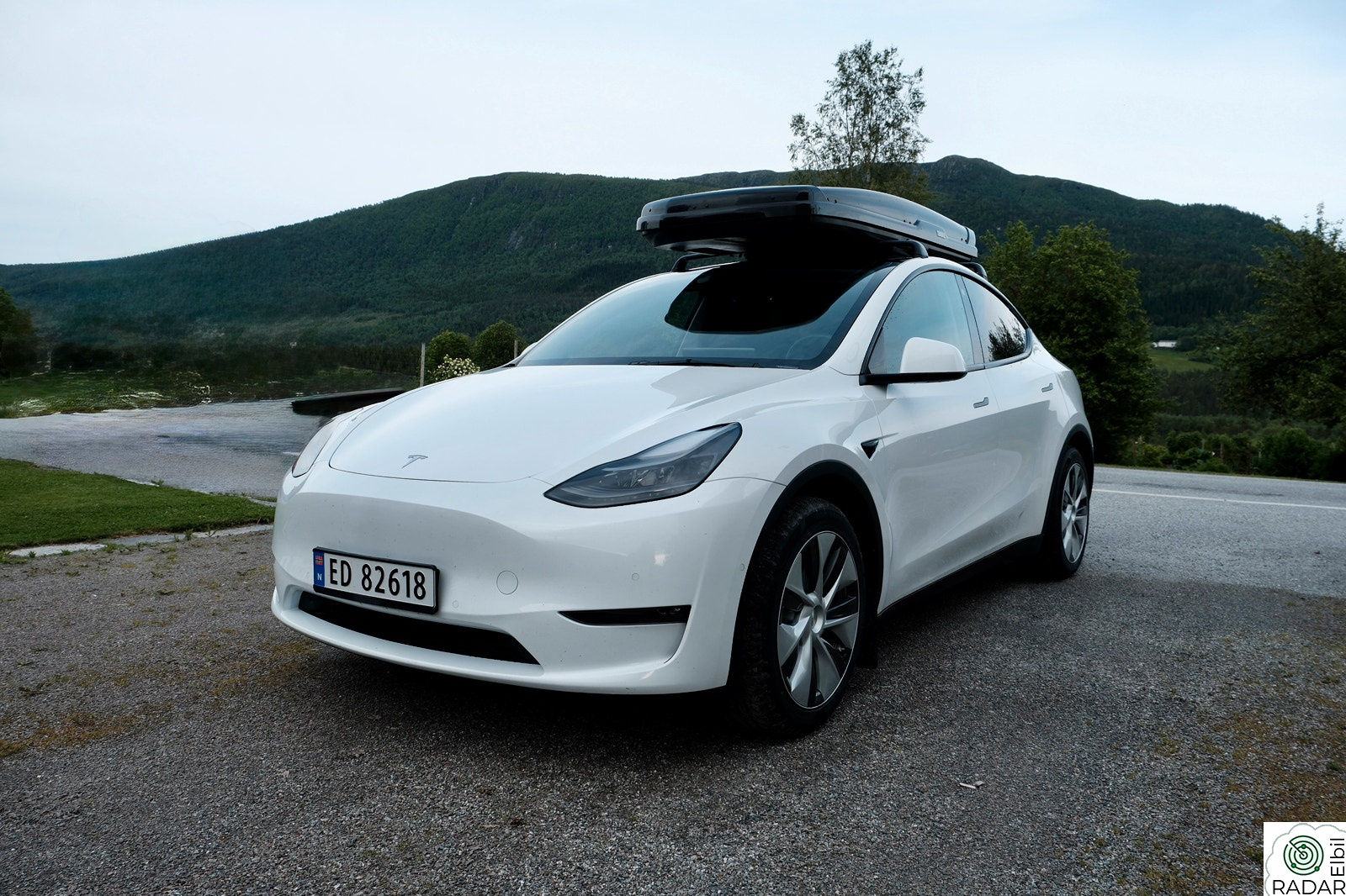 TESLA Model Y Long Range AWD