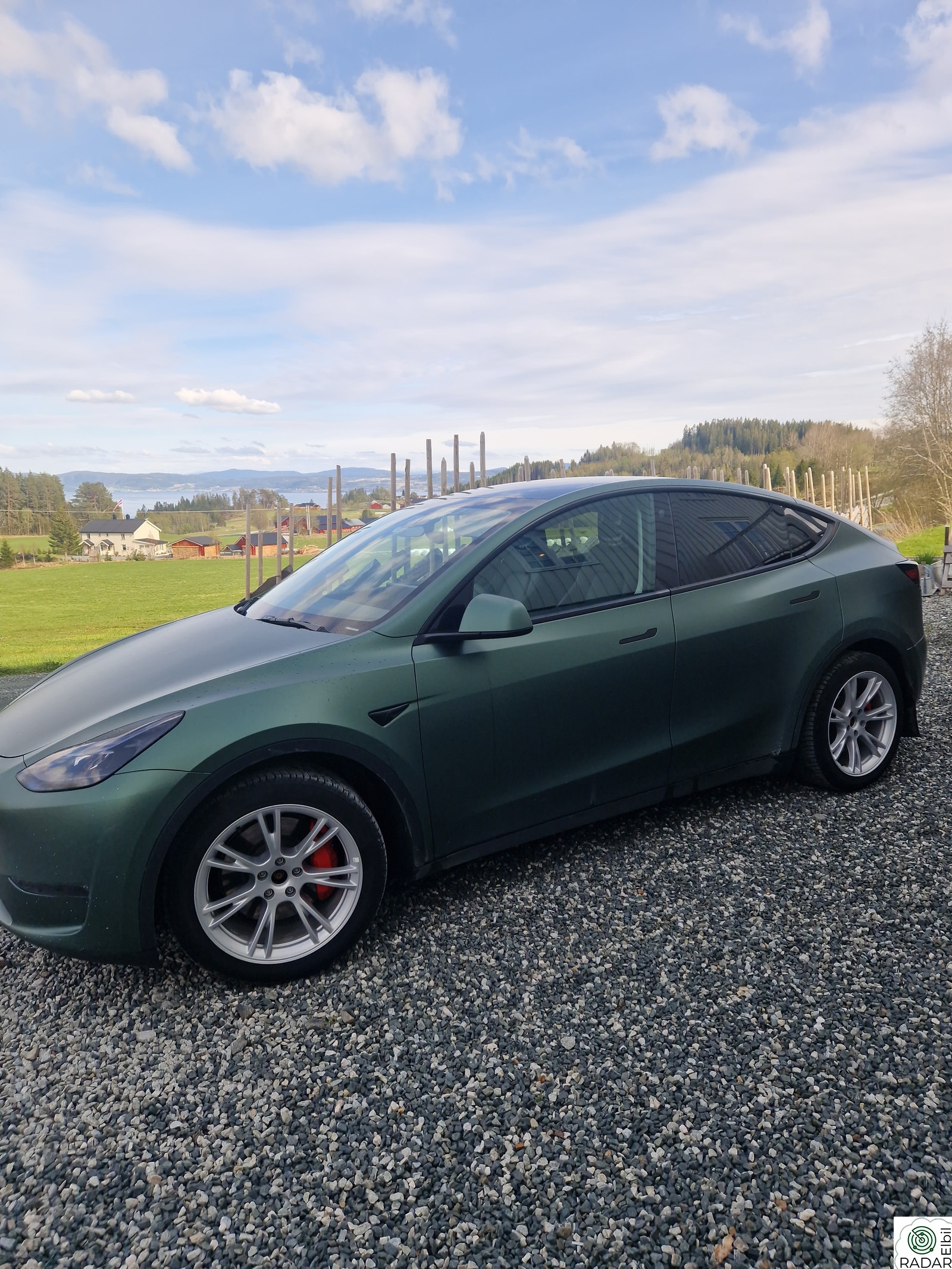 TESLA Model Y Long Range AWD