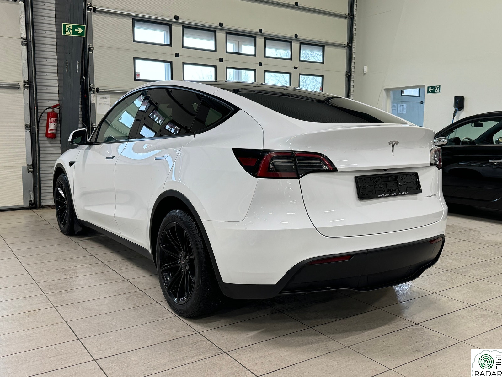 TESLA Model Y LONG RANGE AWD | SKINN | KROK | PREMIUM | 19" |