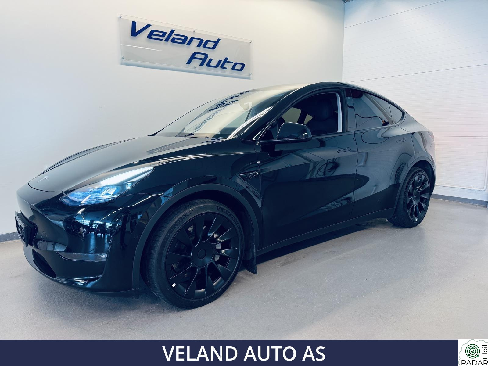 TESLA Model Y LONG RANGE AWD / FULL SELF DRIVING / HENGERFESTE / 20"