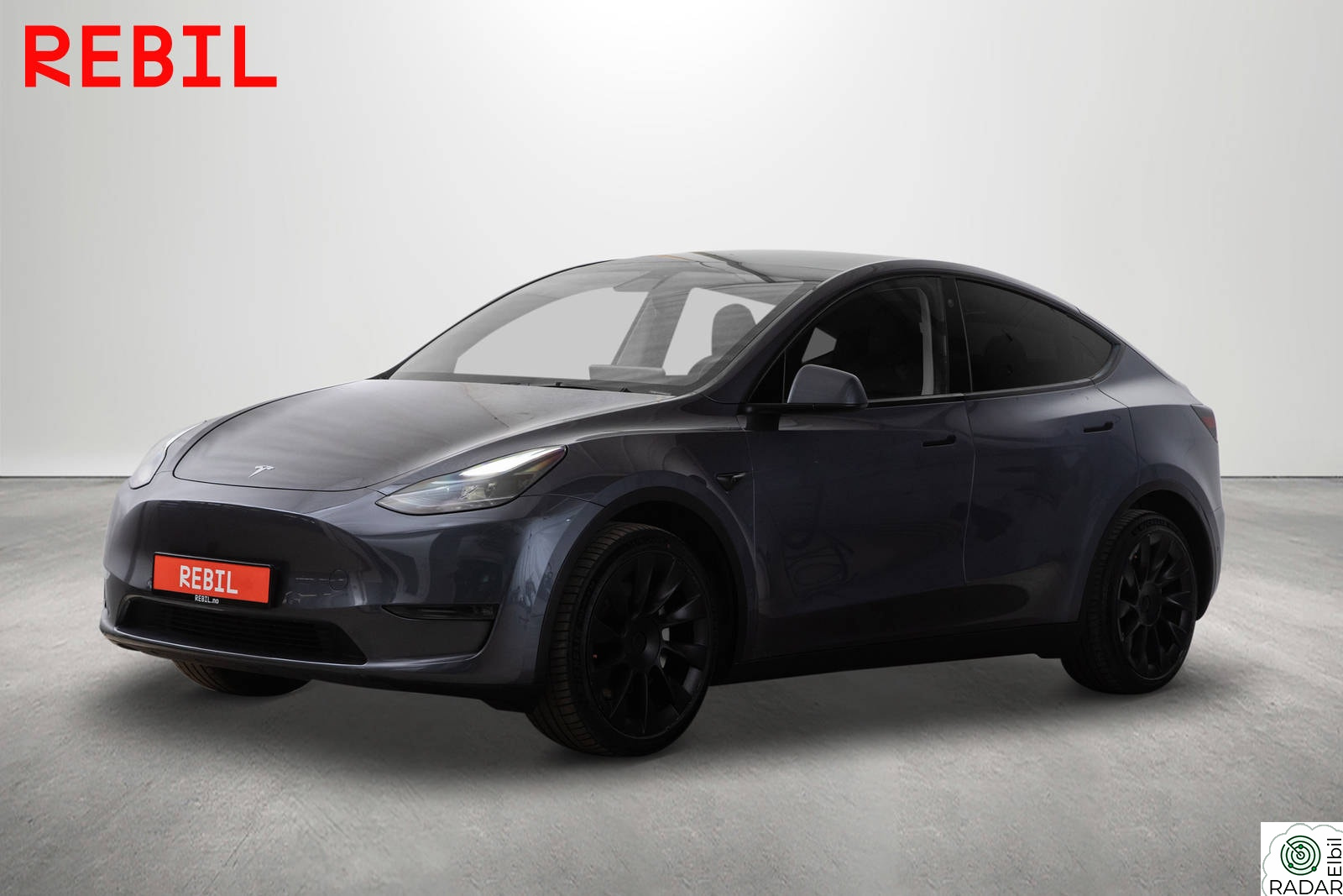 TESLA Model Y 507km(WLTP)/LR/AWD/Ryzen/Navi/R.kam/Pano/AP/V.pumpe