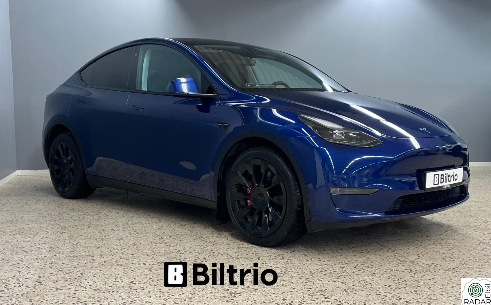TESLA Model Y LongRange/AWD/Hengerfestet/Premium/Panorama