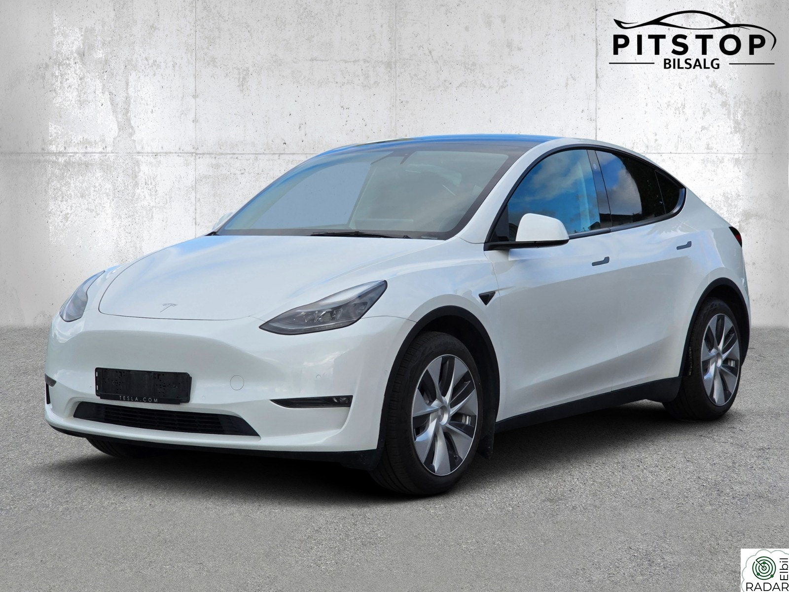 TESLA Model Y LR AWD 542km FSD , AMD Ryzen, Premium V.pumpe Euok 28