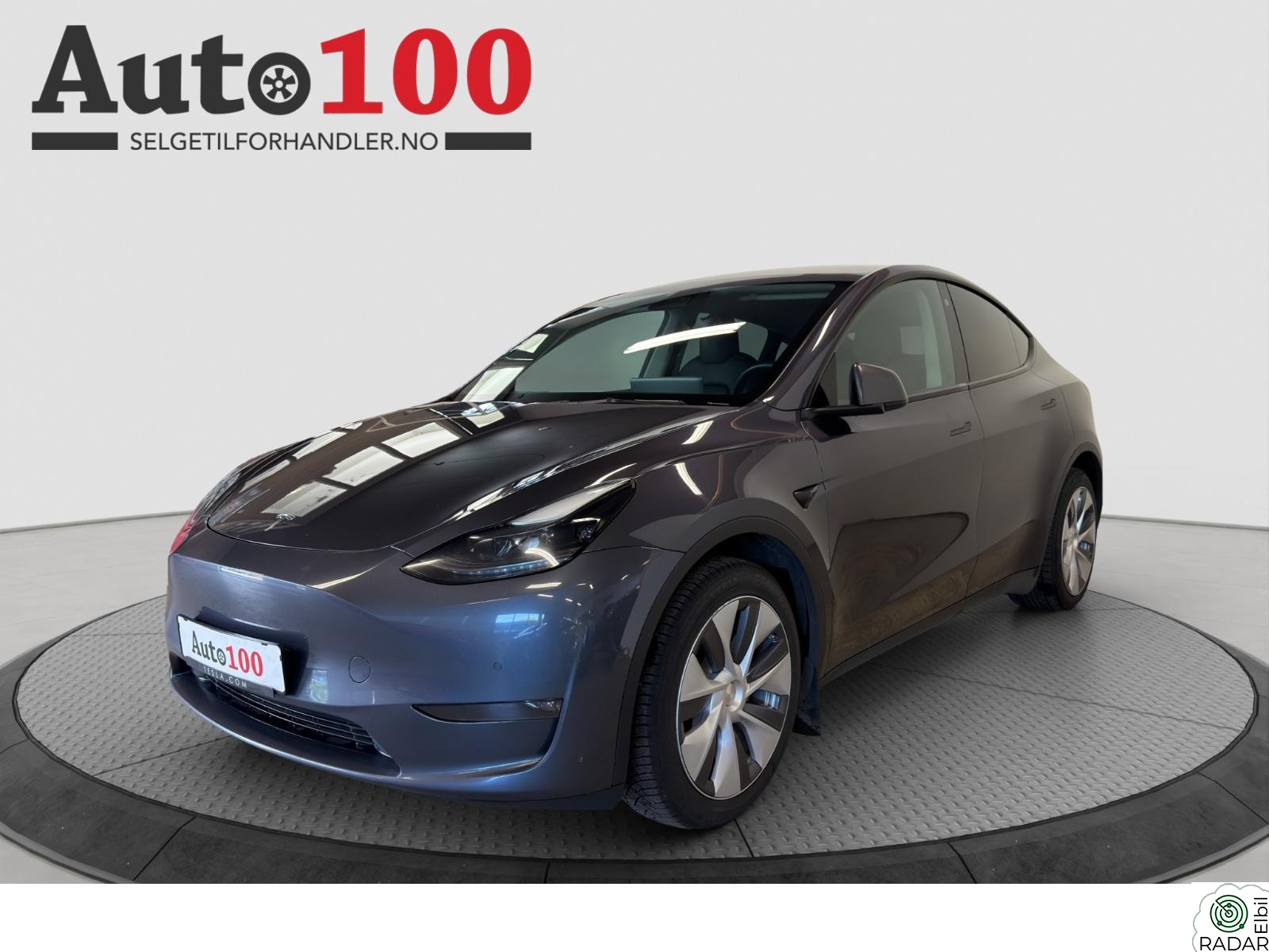 TESLA Model Y LONG-RANGE/AWD/PREMIUM/AUTOPILOT/PANORAMA