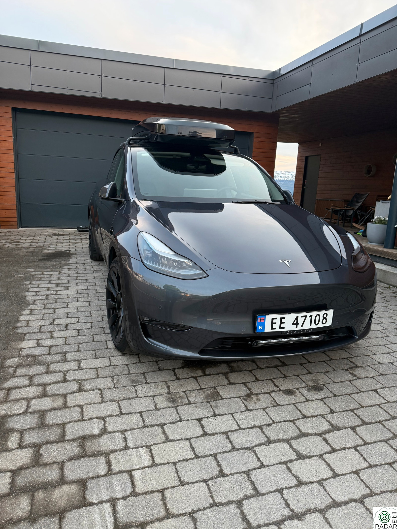 TESLA Model Y Long Range AWD