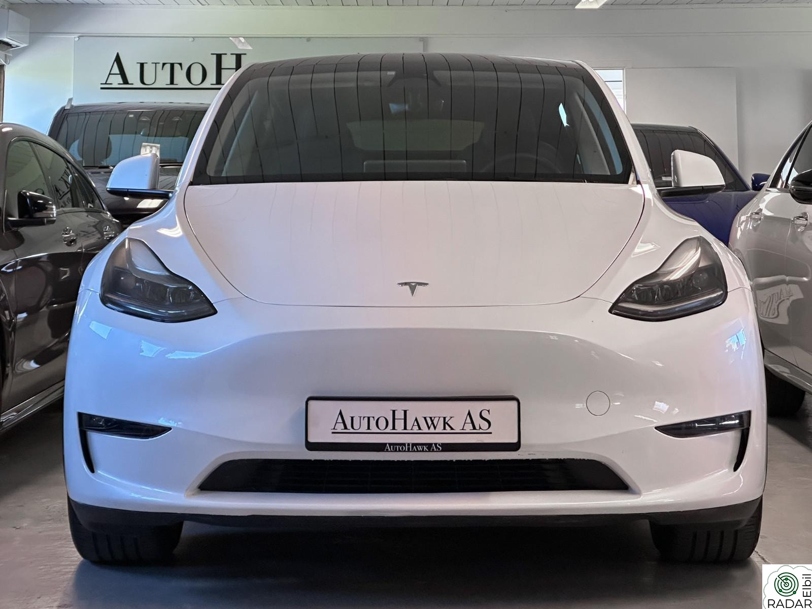 TESLA Model Y LongRange -533WLTP Premium/AP-HW3/Skinn/Pano/HiFi/Krok