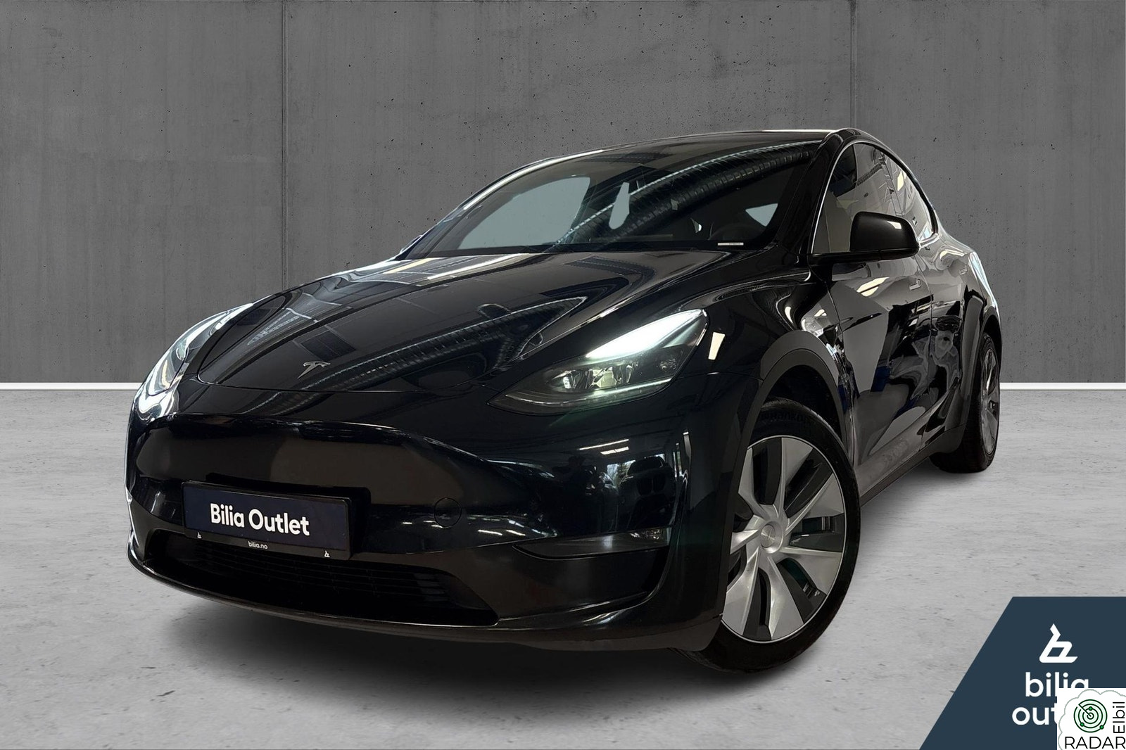 TESLA Model Y Long Range AWD Premium, Autopilot, H.feste