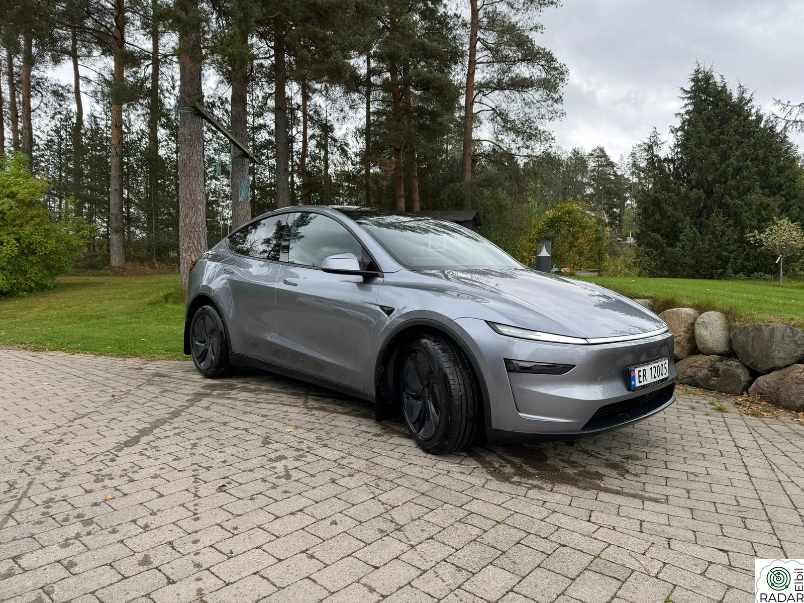 TESLA Model Y Premium Long Range AWD