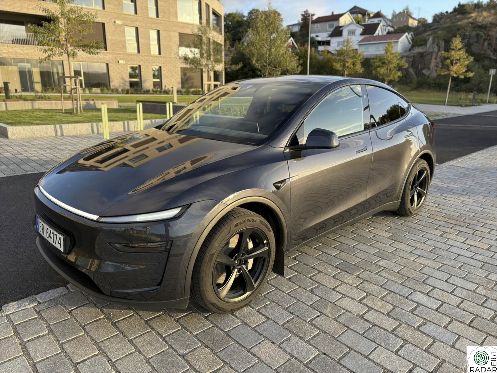 TESLA Model Y Premium Long Range AWD