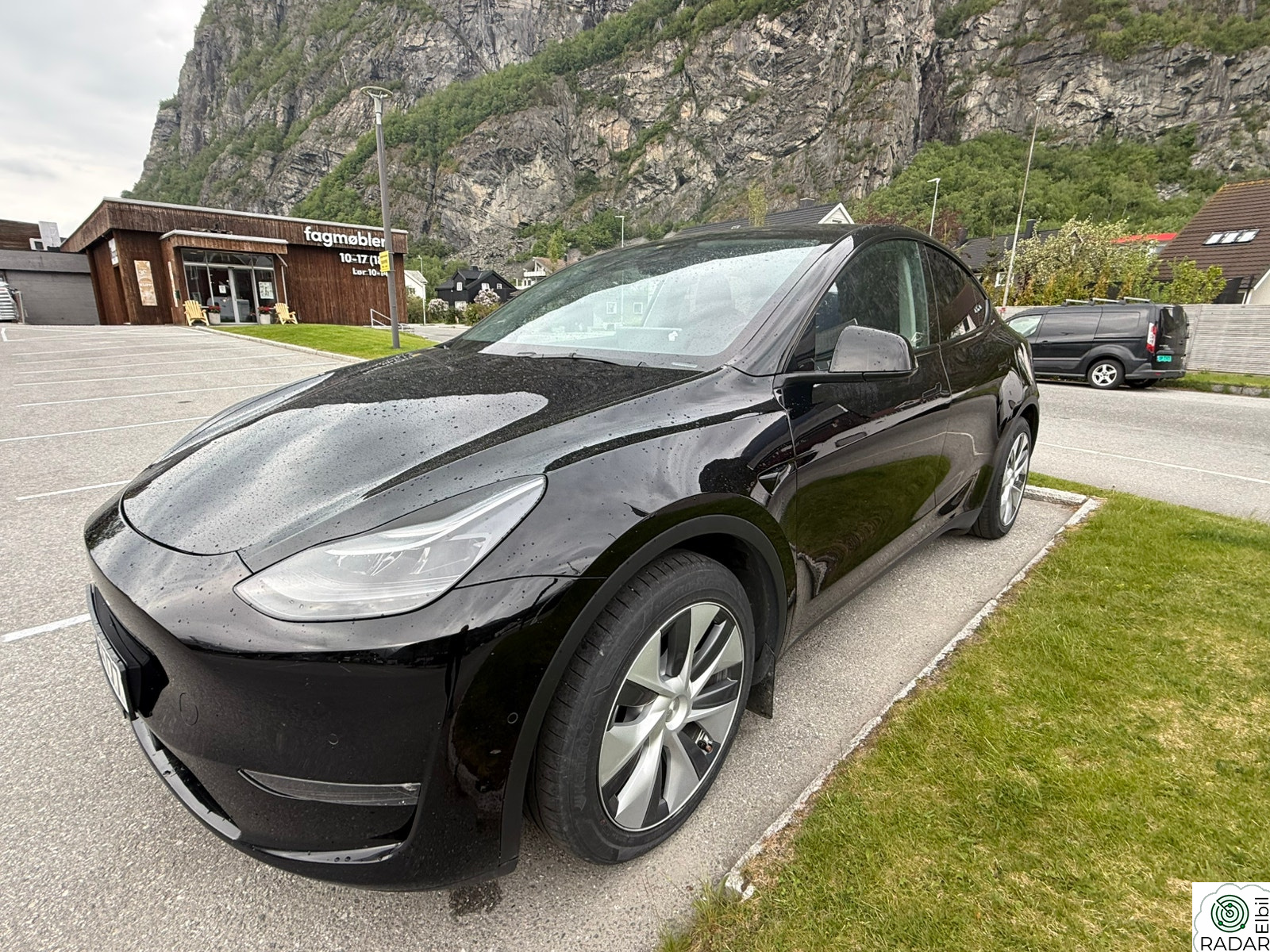 TESLA Model Y Long Range AWD/INNBYTTE/PEN BIL!!!