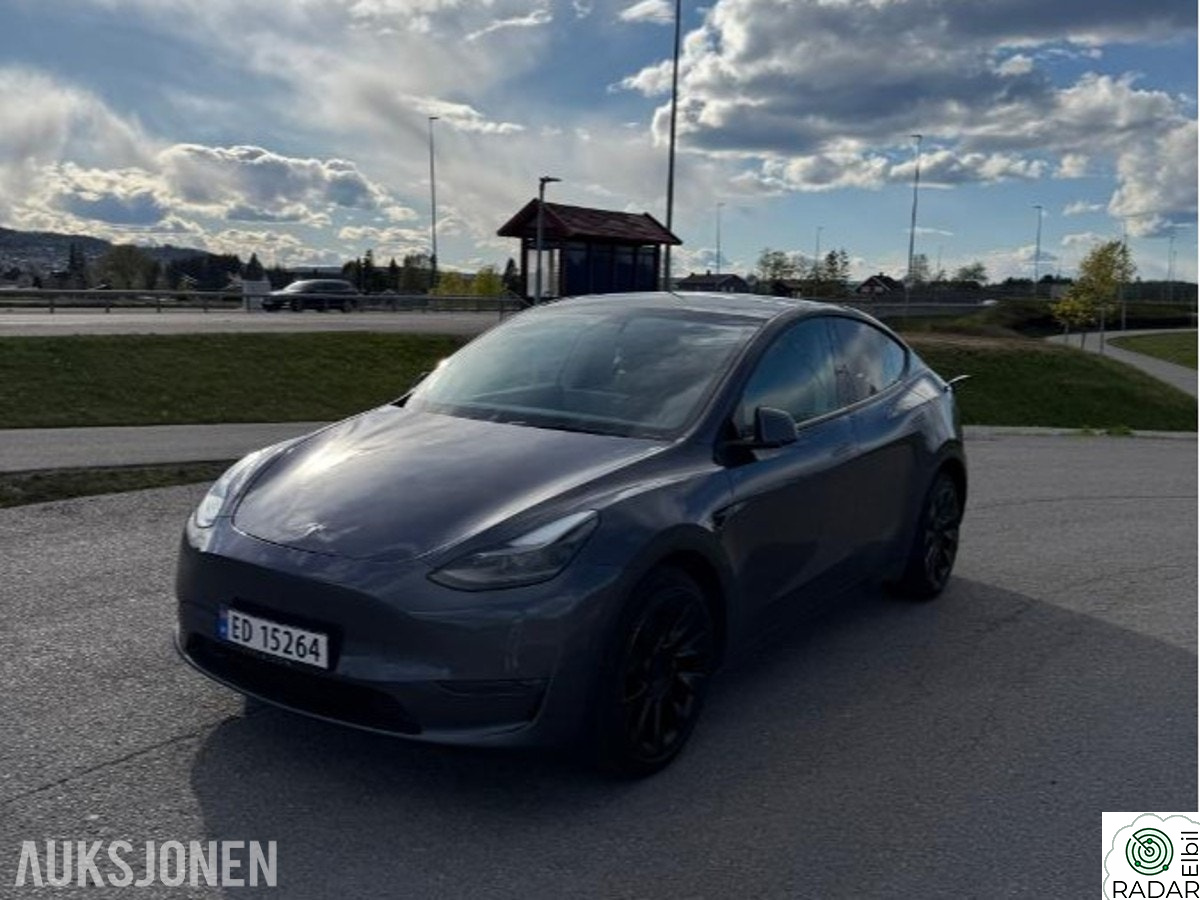 TESLA Model Y Long Range AWD, 91250km, Automat, Cruisekontroll, Henge