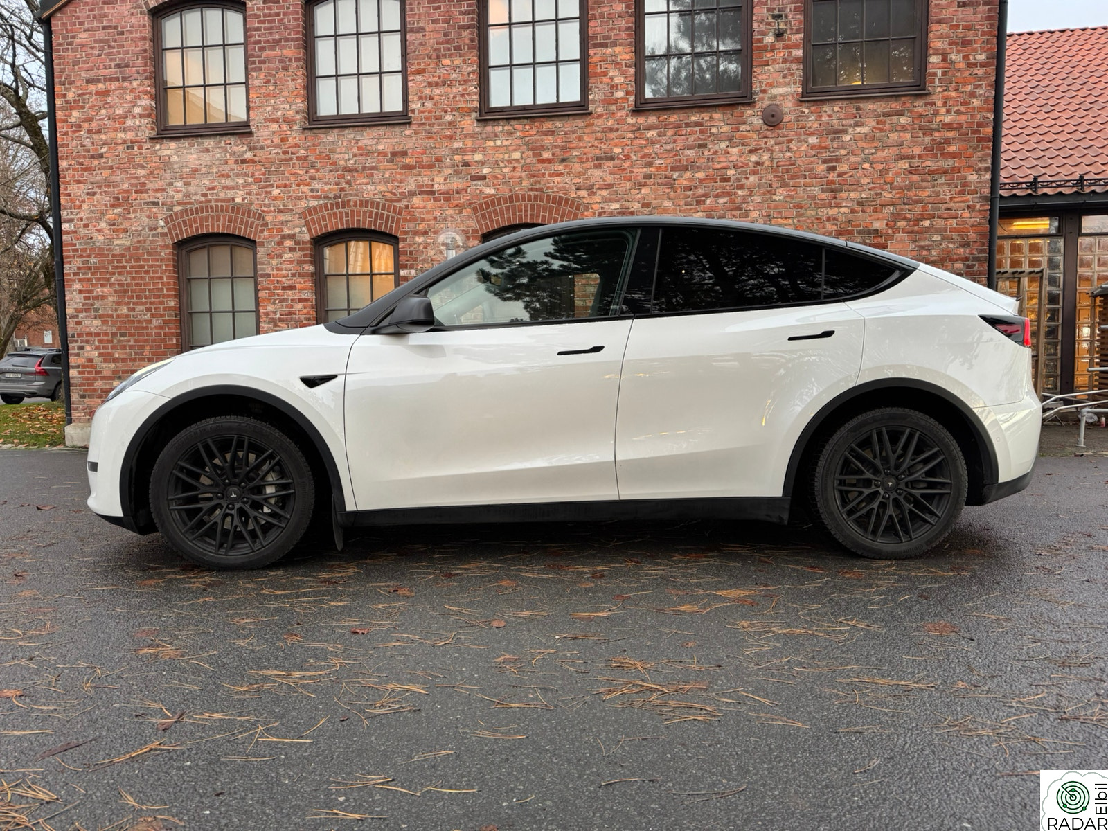 TESLA Model Y Strøken LR AWD, helfoliert, 20»/19», lav km