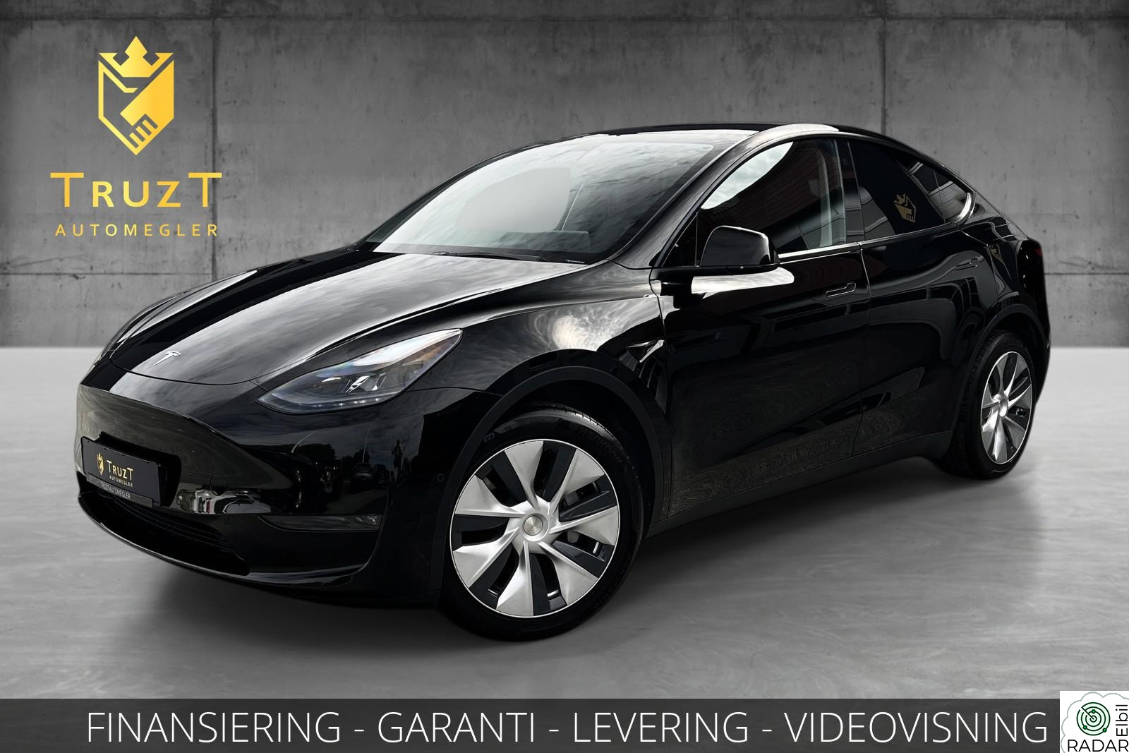 TESLA Model Y LR AWD / Premium / H.feste / Enhanced autopilot +++