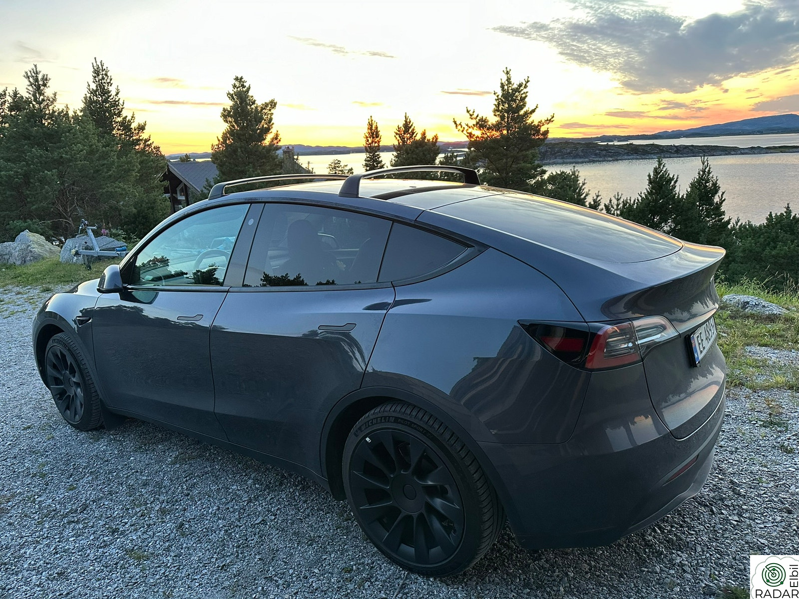 TESLA Model Y Long Range AWD
