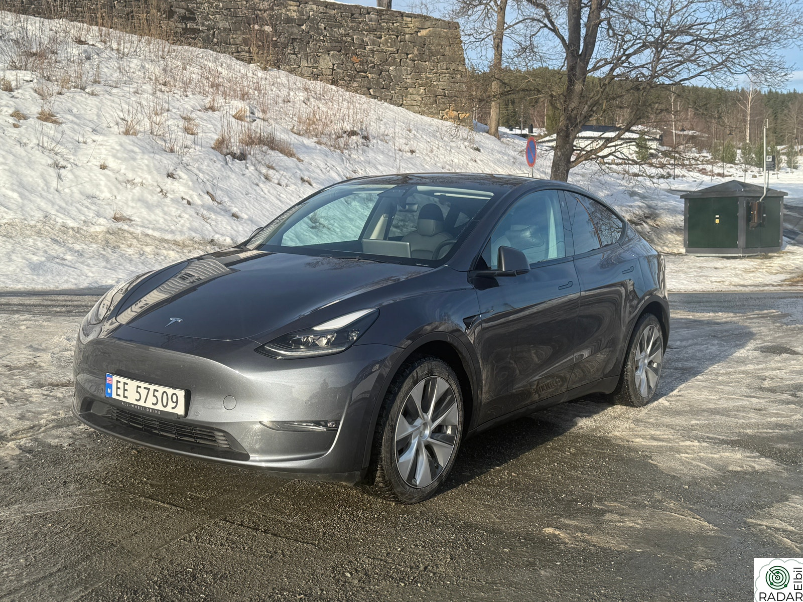 TESLA Model Y Long Range AWD