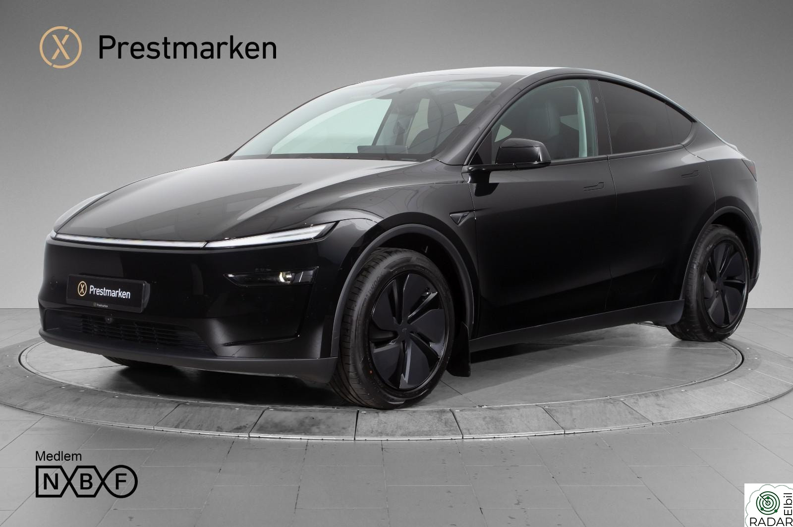 TESLA Model Y Long Range AWD Facelift Skinn Autopilot Krok Norsk