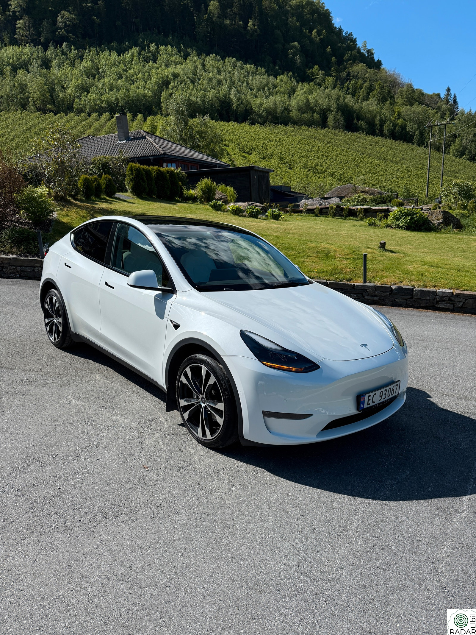 TESLA Model Y Long Range AWD