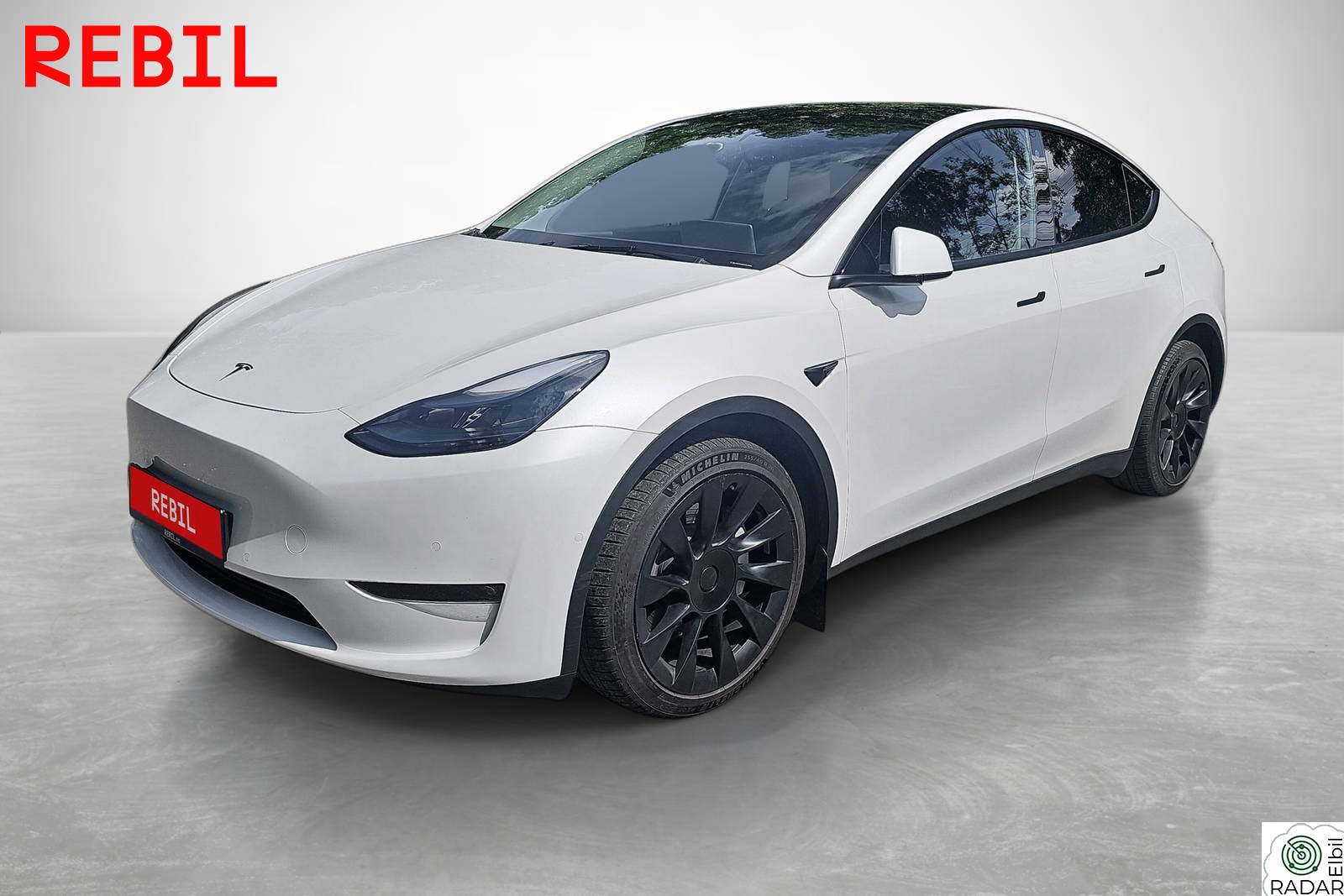 TESLA Model Y Long Range/AWD/EAP/Matrix/20"/Memory/V.pumpe/P.sensor