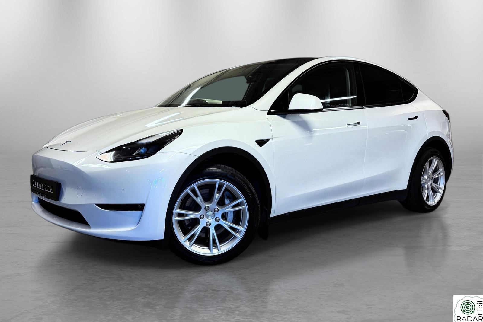 TESLA Model Y Long Range 507km AWD Panorama Autopilot Kamera 1 Eier