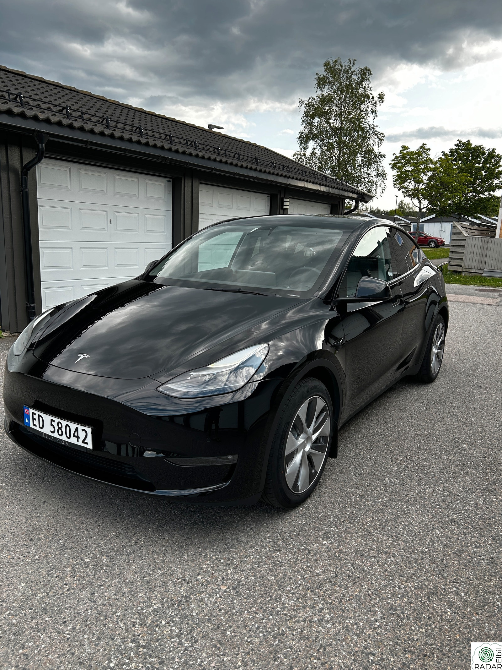 TESLA Model Y Long Range AWD
