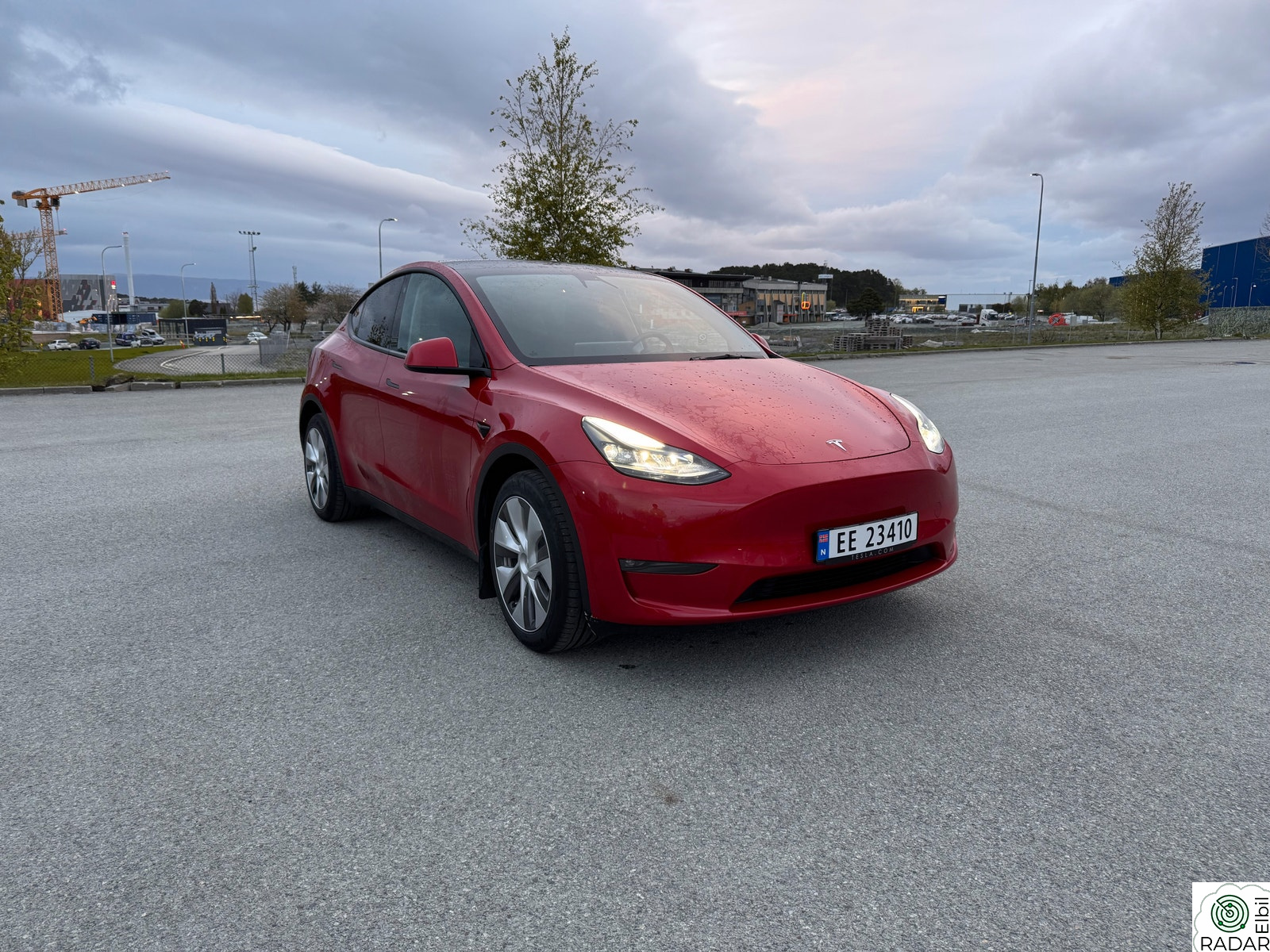 TESLA Model Y Long Range AWD, AMD Ryzen, park.sensorer, tilhengerf.