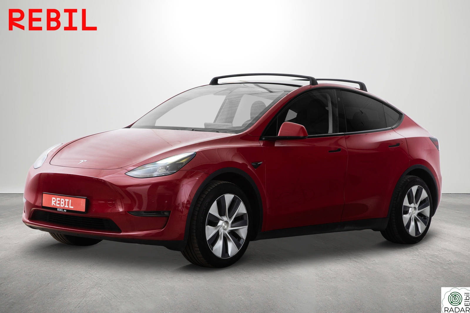 TESLA Model Y 533km(WLTP)/LR/AWD/Ryzen/Navi/R.kam/Pano/AP/V.pumpe